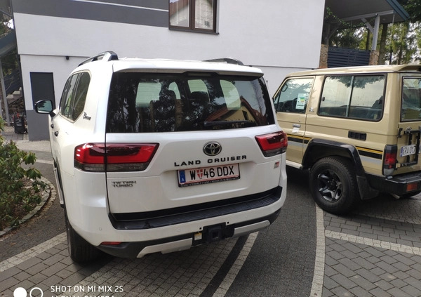 Toyota Land Cruiser cena 130000 przebieg: 300, rok produkcji 2023 z Kraków małe 742